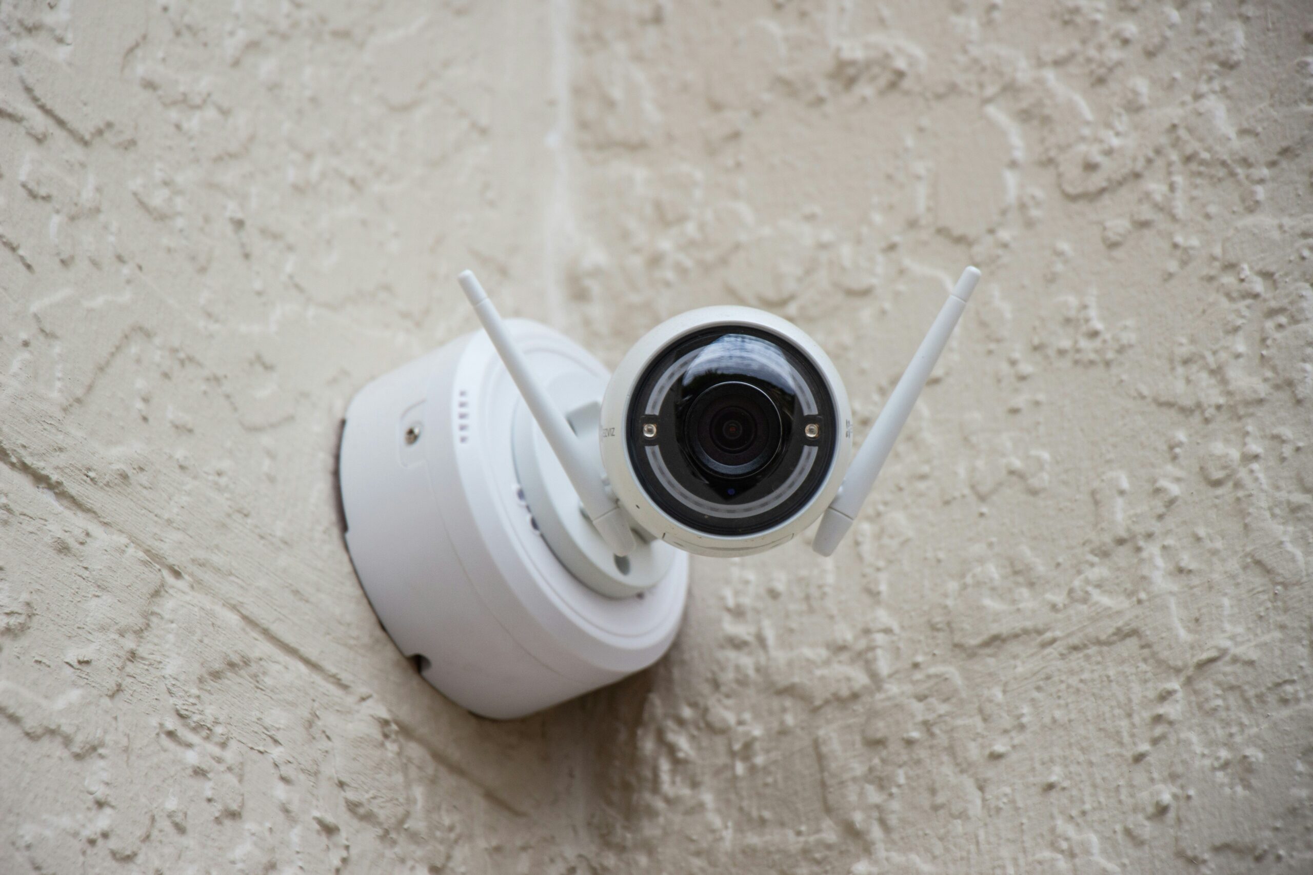 Infographic listing top 5 ways to deter vandals