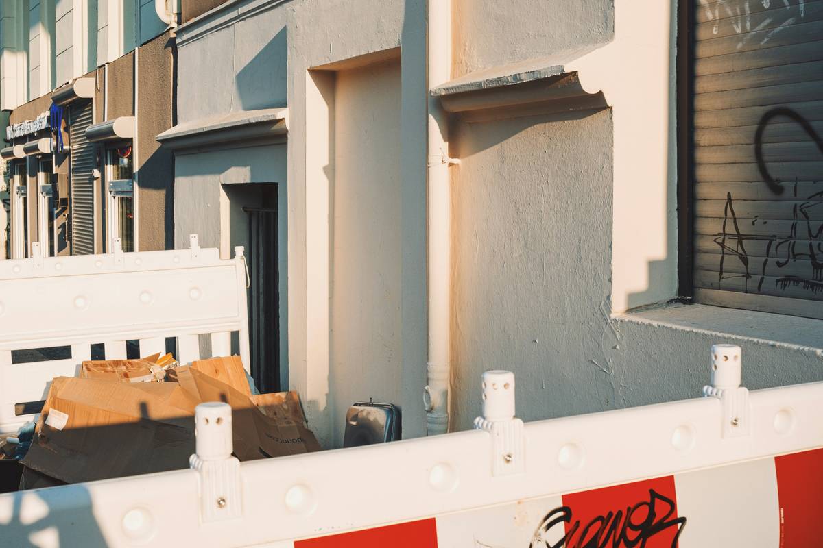 Infographic showing vandalism cost statistics in the U.S.