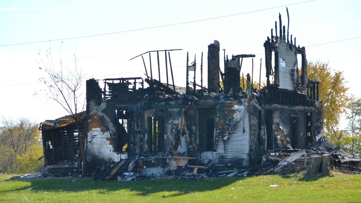 Chart showing percentage of U.S. homeowners with vandalism coverage by policy type: HO-3 (92%), HO-1 (38%), DP-3 (87%)