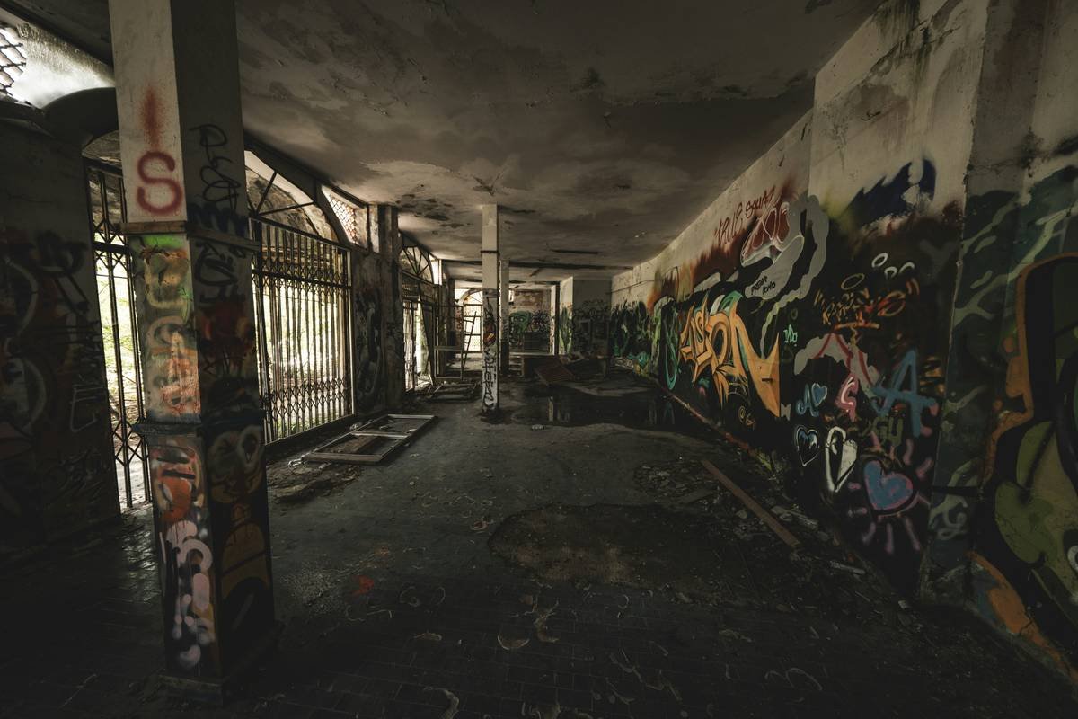 What’s the Vandalism Claim Legal Deadline? Don’t Let Bureaucracy Cost You Thousands